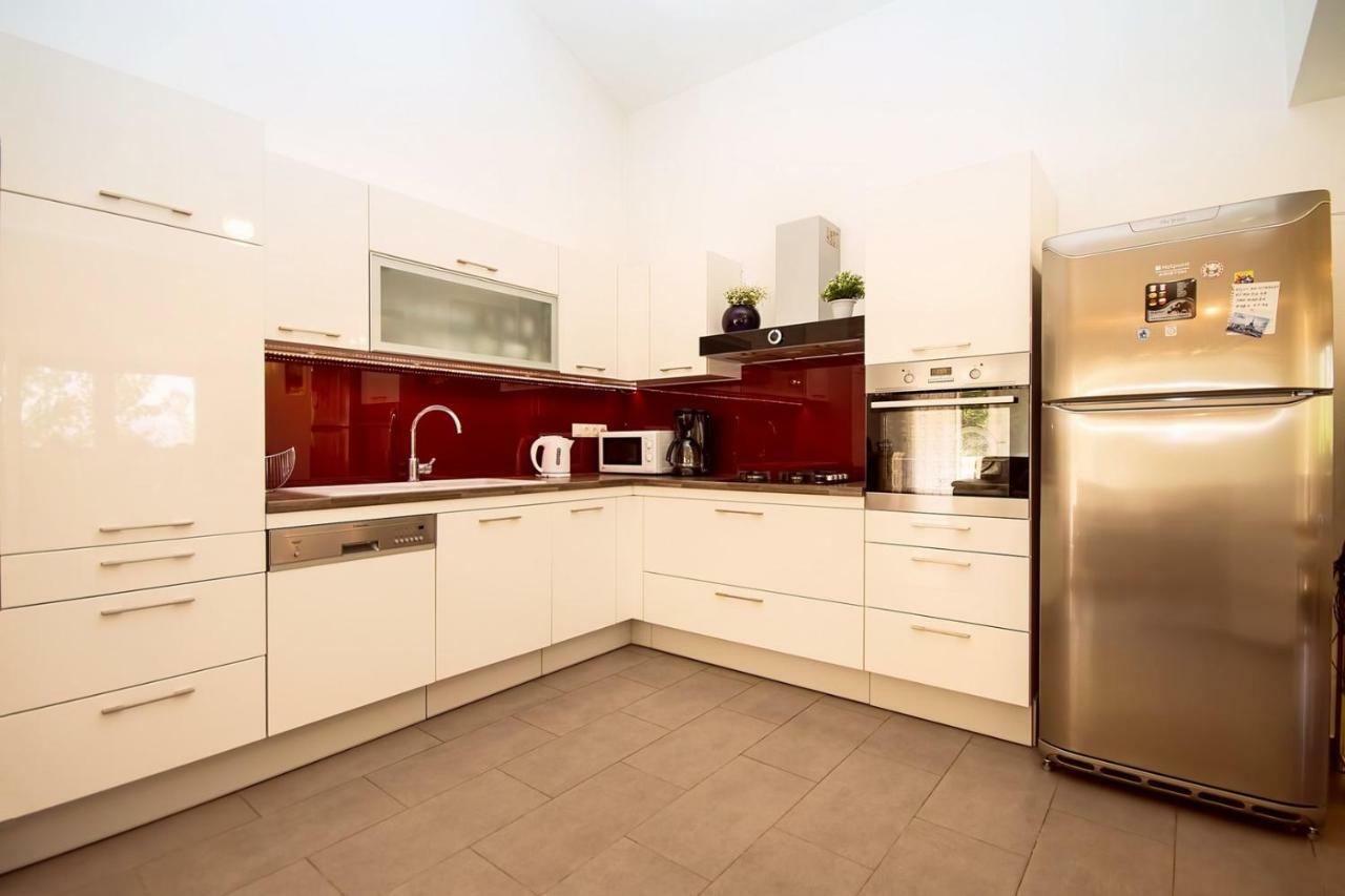 Kučiće Villa Ana - 3 Bedroom Villa With Private Pool And Unspoiled Natural Environment מראה חיצוני תמונה