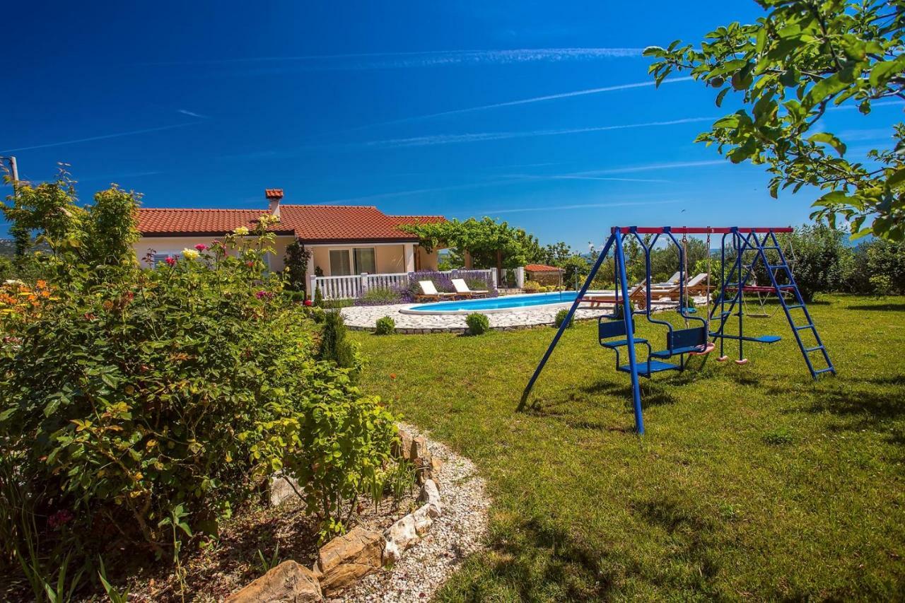 Kučiće Villa Ana - 3 Bedroom Villa With Private Pool And Unspoiled Natural Environment מראה חיצוני תמונה